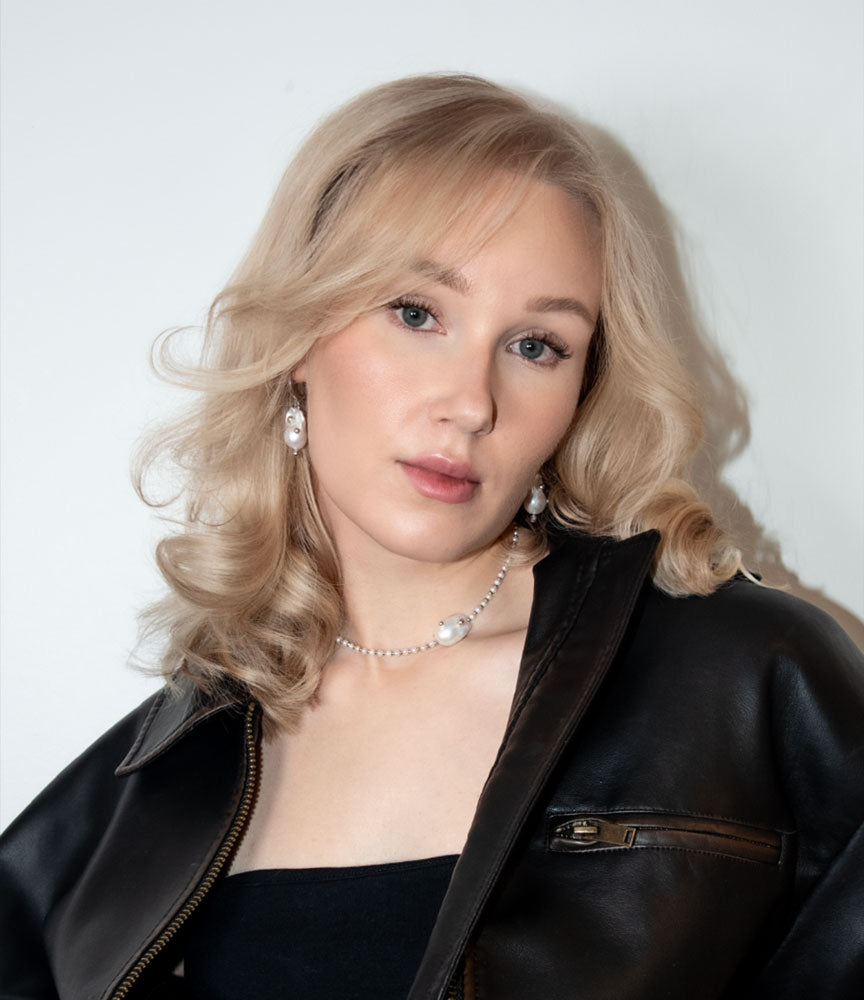 Pearl jewelry set in silver