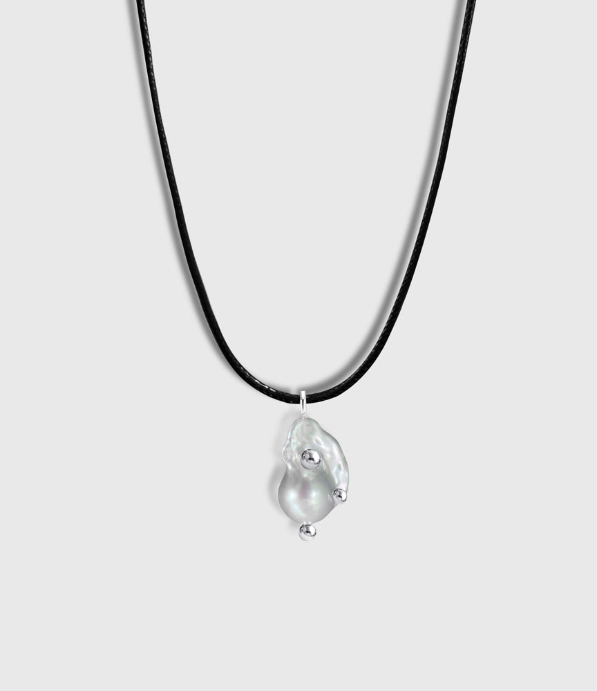Orbita Nova Baroque Pearl Necklace | Designer Pearl Jewelry | Helmia
