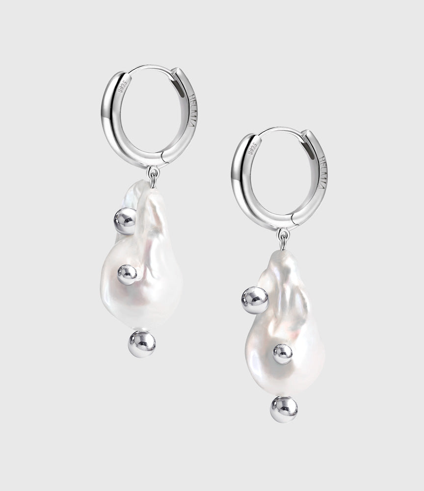 Helmia silver hoop earrings pearl