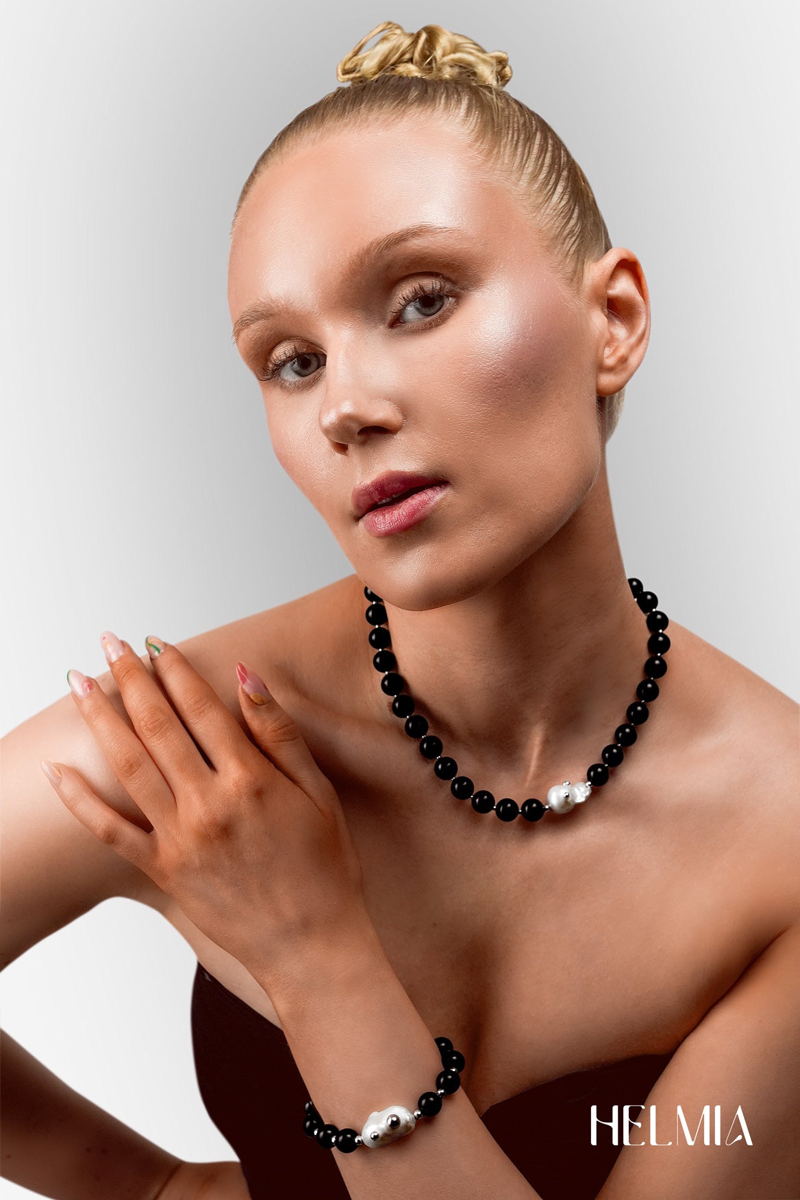 Orbita Vantaris Onyx & Pearl Necklace and Bracelet on model.